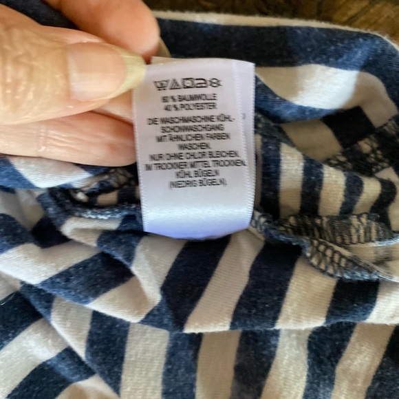 3/$15🥳 It it Were Me high-low short sleeve top - Picture 9 of 9